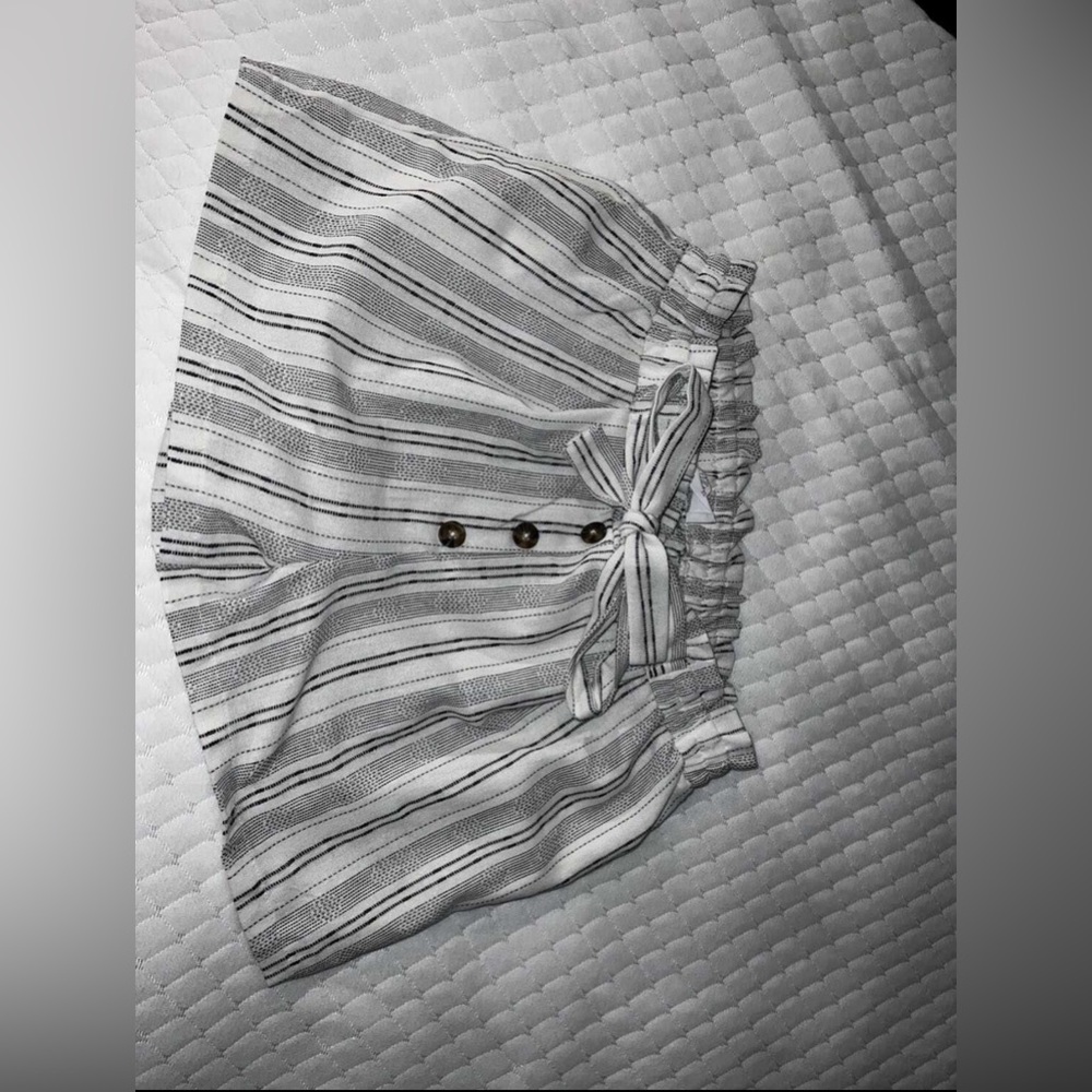 I’m selling sienna sky shorts